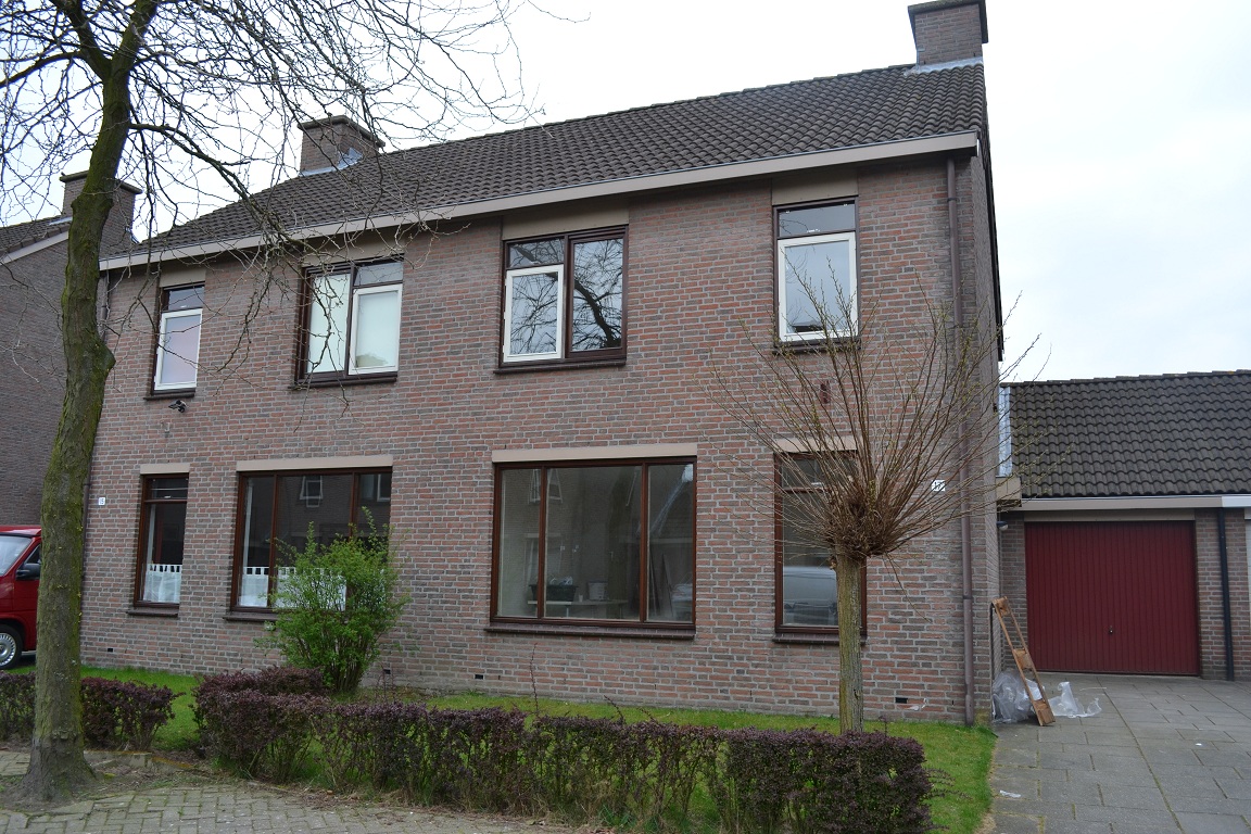 Landelijk at home: augustus 2012 Keuken muur rode kleur