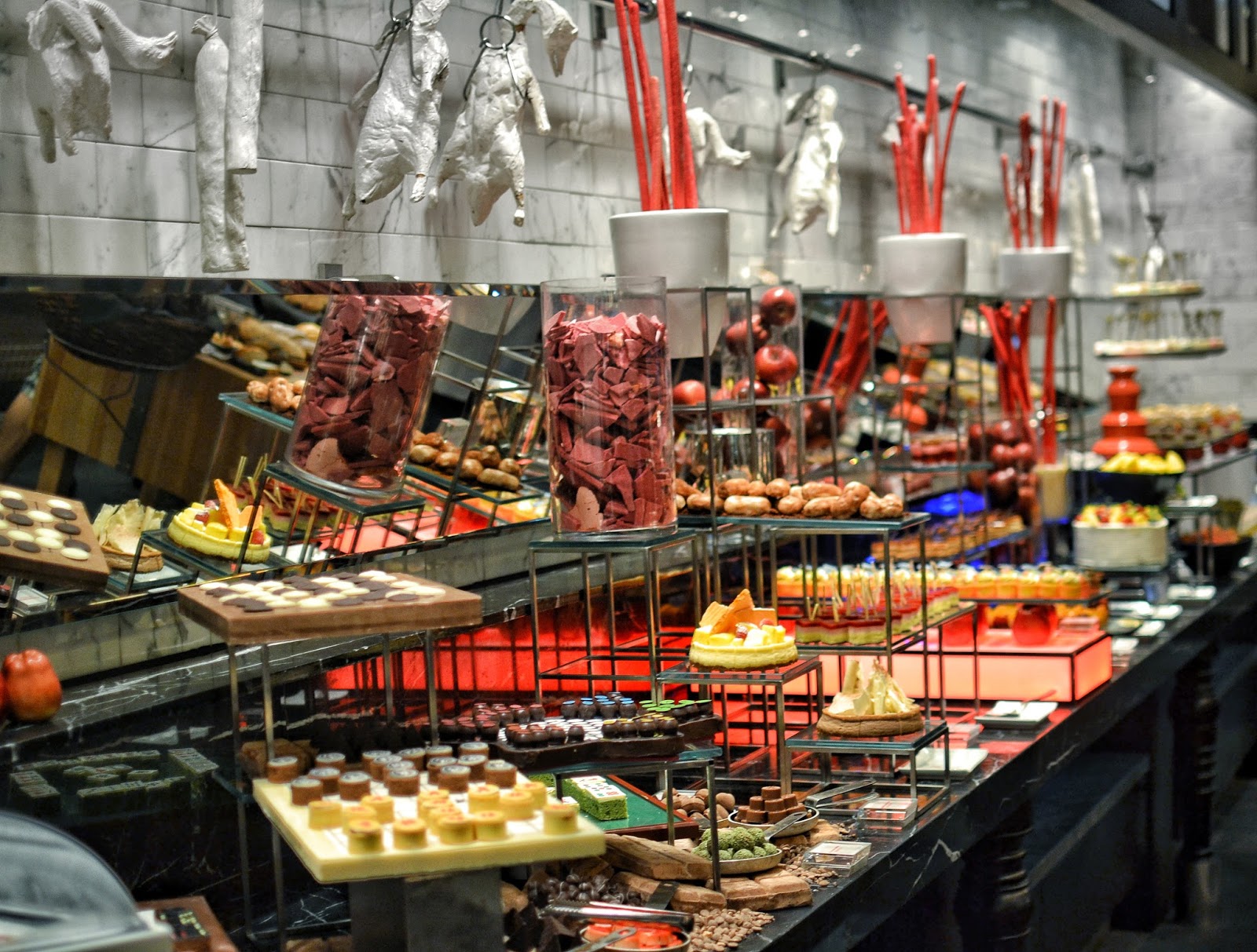 KITCHEN’S FREE FLOW CHAMPAGNE SUNDAY BRUNCH W Hotel Hong