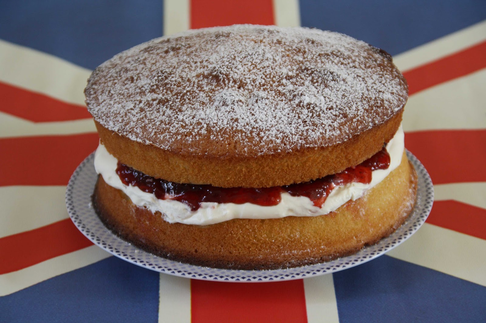 Easy Victoria Sponge Cake Easy Victoria Sponge Cake