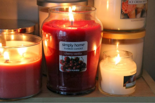 Yankee Simply Home Cherry Vanilla Candle