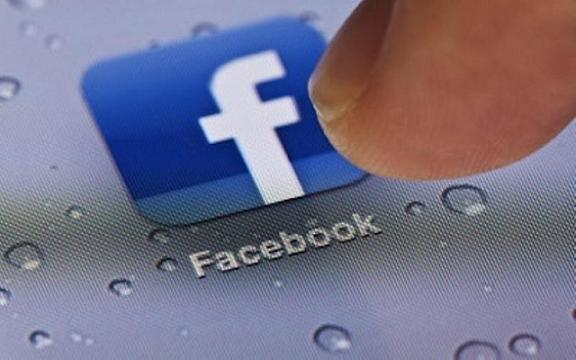 Facebook App for iOS Download Updated Facebook App for iPhone and iPad