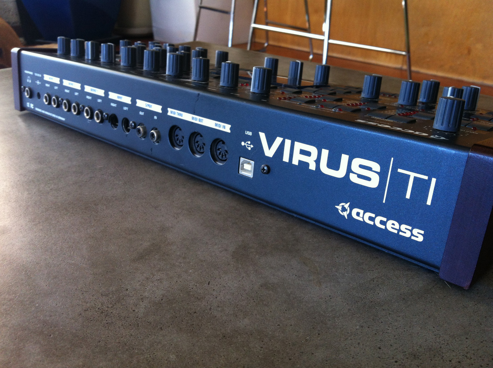 MATRIXSYNTHB Access Virus TI Desktop Synthesizer