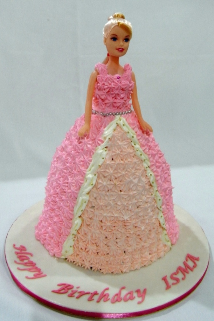 Bearylicious Cakes: Barbie Cake