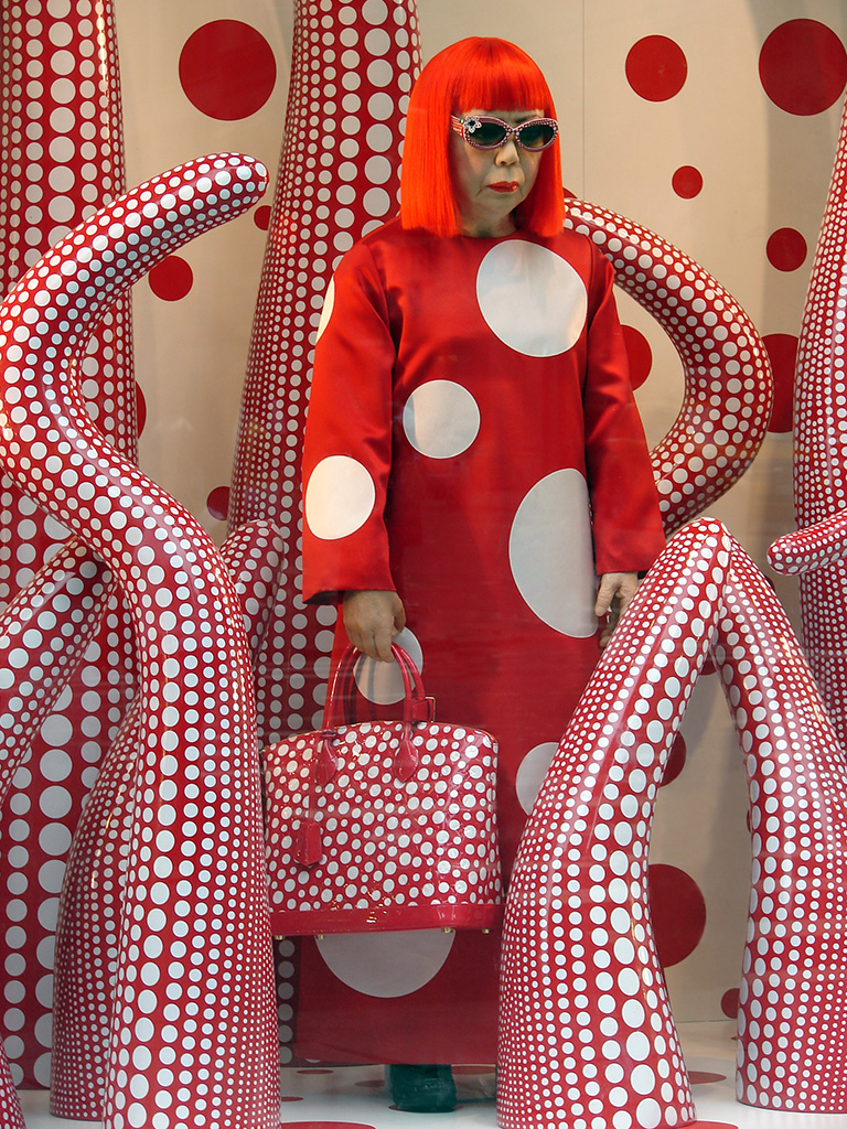 Beautiful Window Displays! Louis Vuitton "Yayoi Kusama" Window Displays
