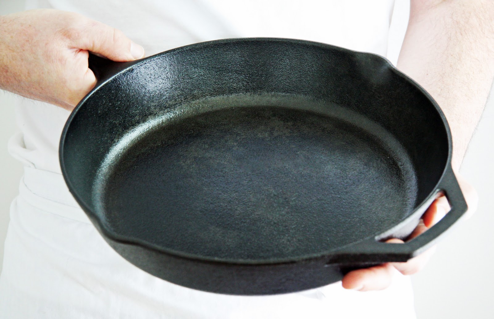 How to Season & Cook with Cast Iron to Make it Non-Stick