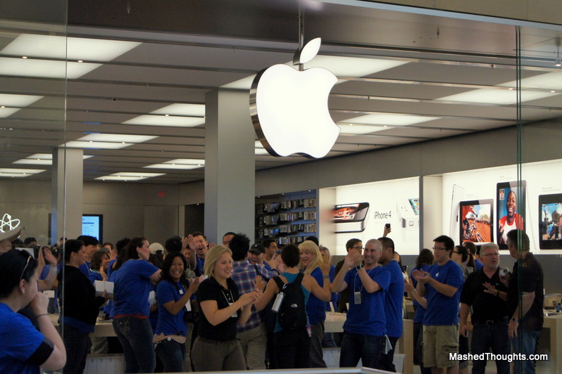 Mashed Thoughts Metrotown Apple Store Grand Opening Photos