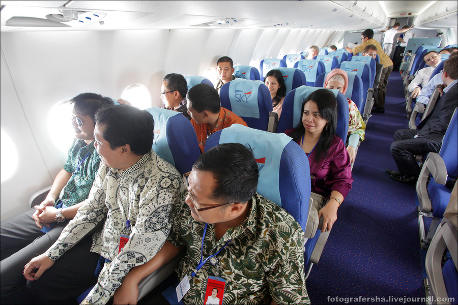 Video Pesawat Sukhoi Jatuh Di Bogor
