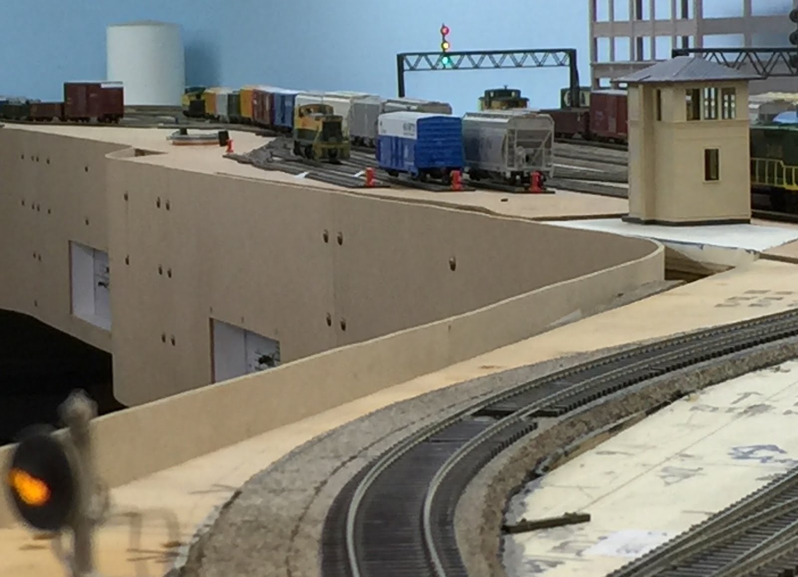 More mainline signals... Model Railroad Hobbyist magazine