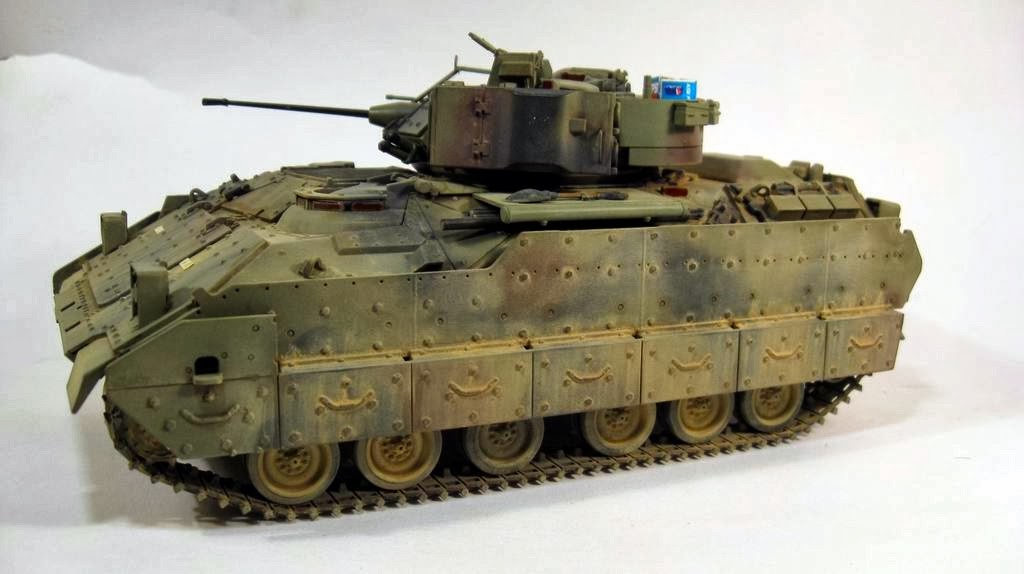 ernimodels: M2A2 Bradley 1/35