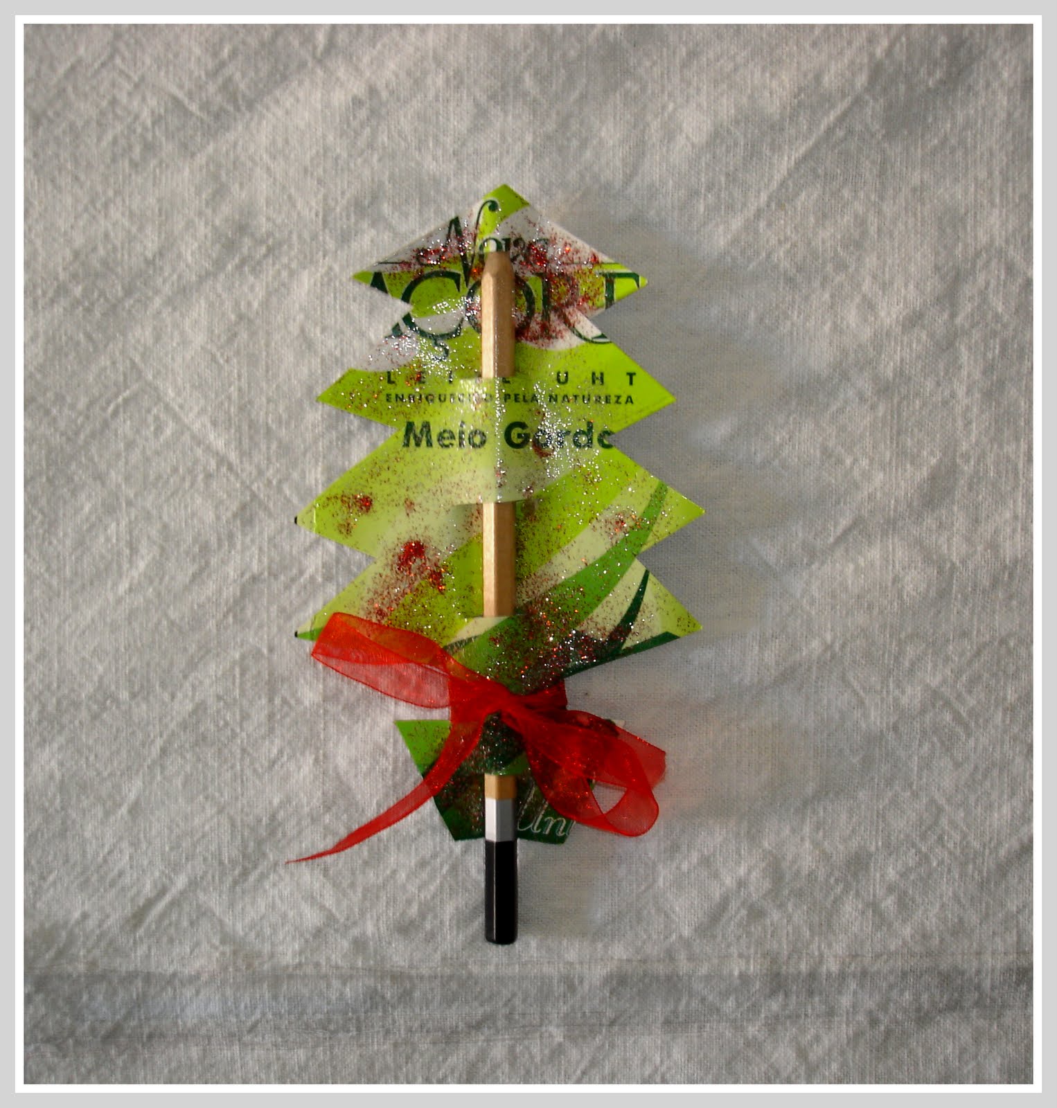 LUCIA ZANI ARTES PLÁSTICASÁRVORE DE NATAL ENFEITE PARA LÁPIS Enfeite De Lapis ~ LUCIA ZANI ARTES PLÁSTICASÁRVORE DE NATAL ENFEITE PARA LÁPIS