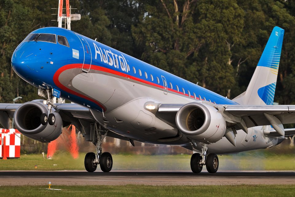 Resultado de imagen para EMBRAER E- 190 AUSTRAL