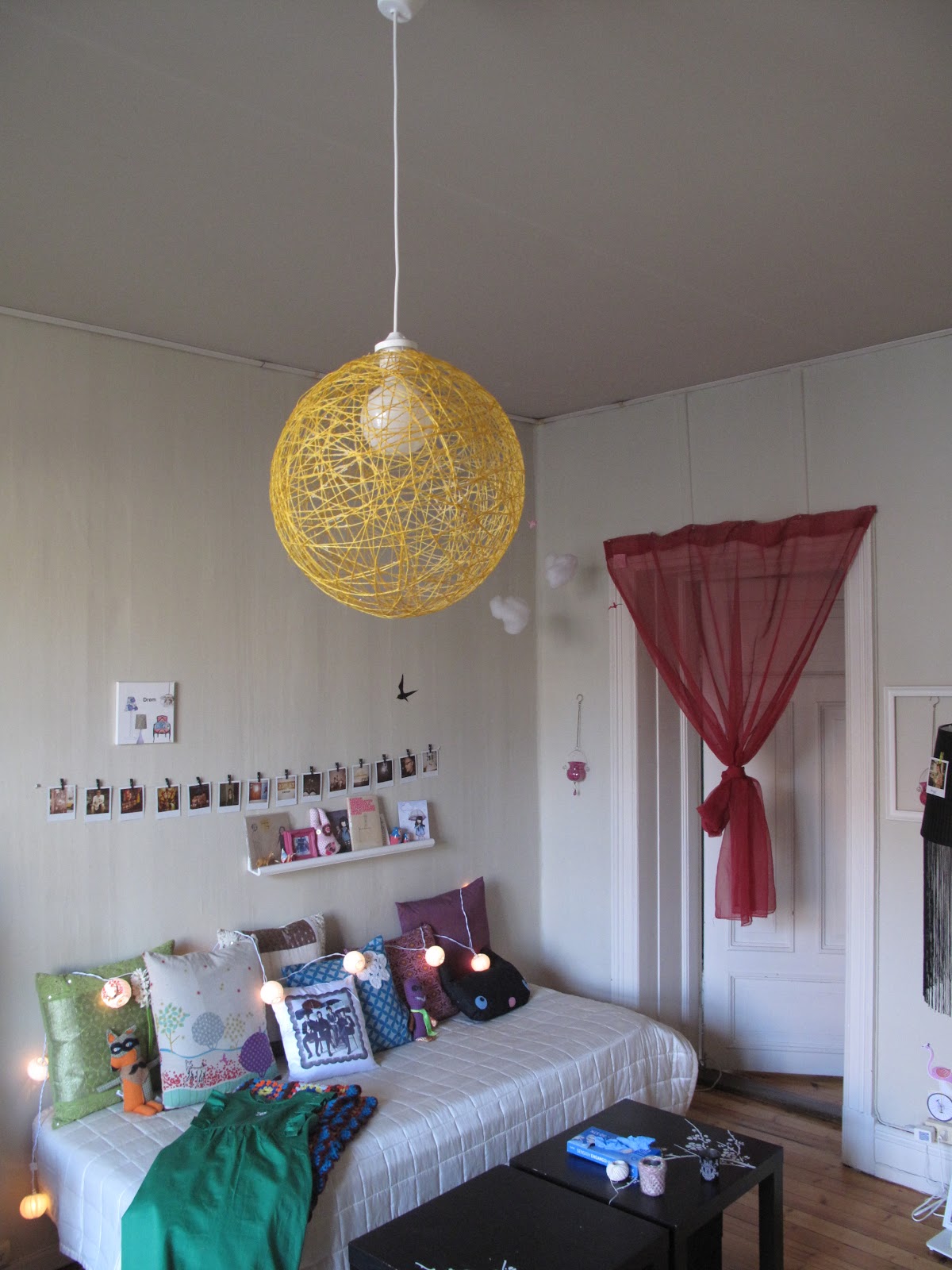 Sett det i en ramme: ballonglampe. trådlampe. eller hva det nå enn ...
