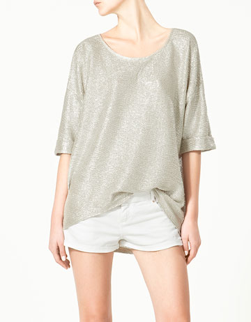 camiseta plateada zara