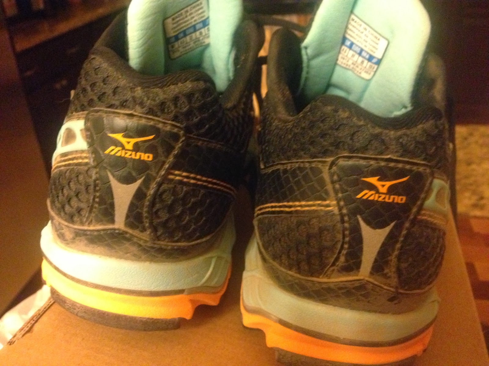mizuno wave ascend 7 brown