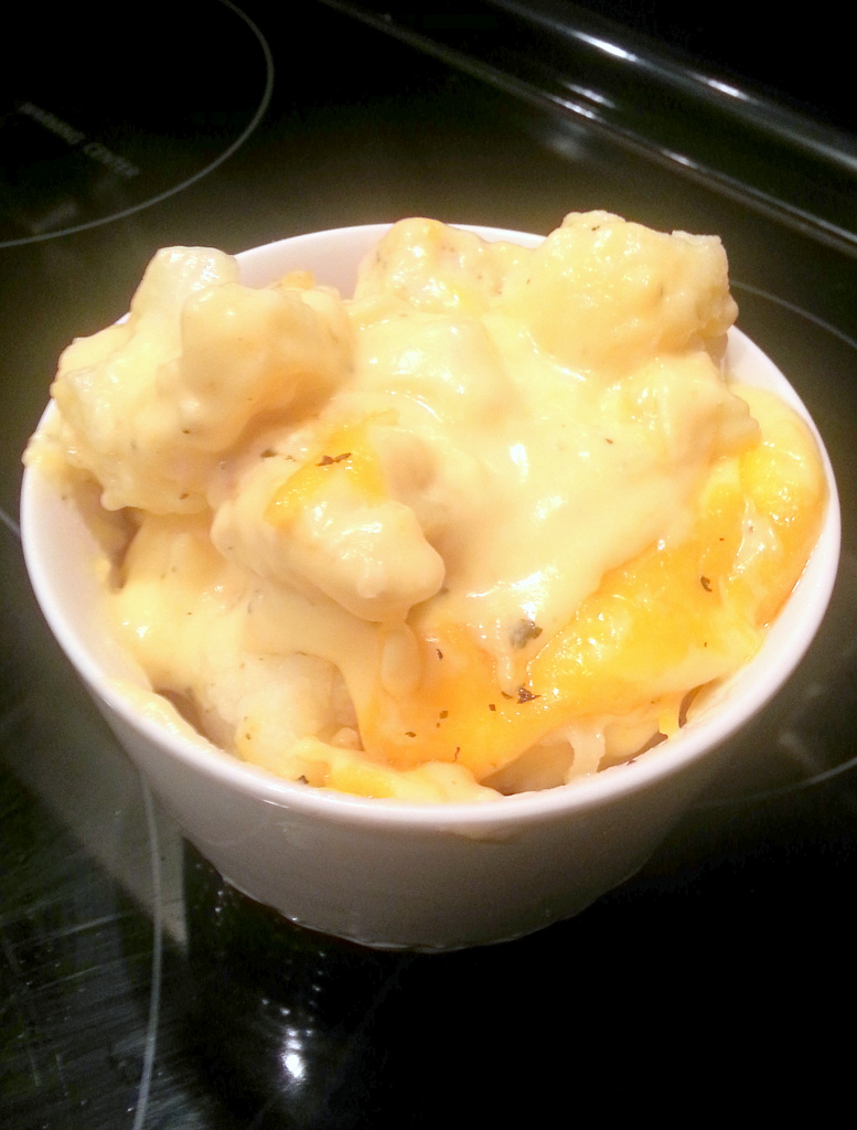 Living Healthy, Loving Me. Cauliflower and Chicken Mac n Cheese Casserole