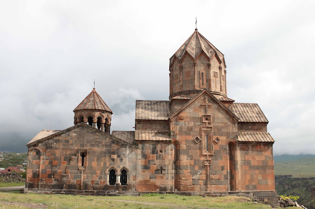 15-05-15 Hovanavanq, Saghmosavanq y monumento al alfabeto armenio. - Una semana en Armenia (6)