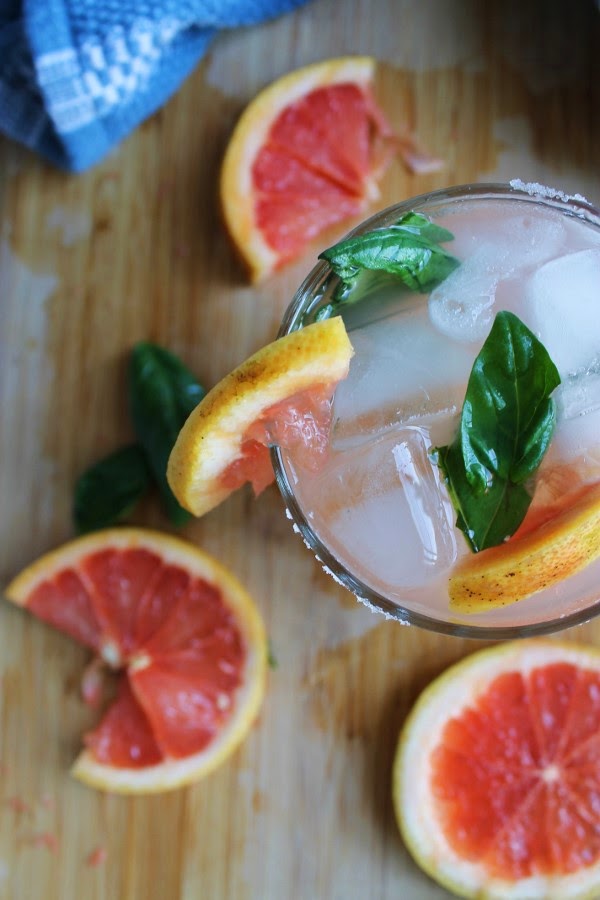 BEAUTY & THE BEARD TWIST ON THE CLASSICS THE BASIL SALTY DOG (GIN + GRAPEFRUIT!)