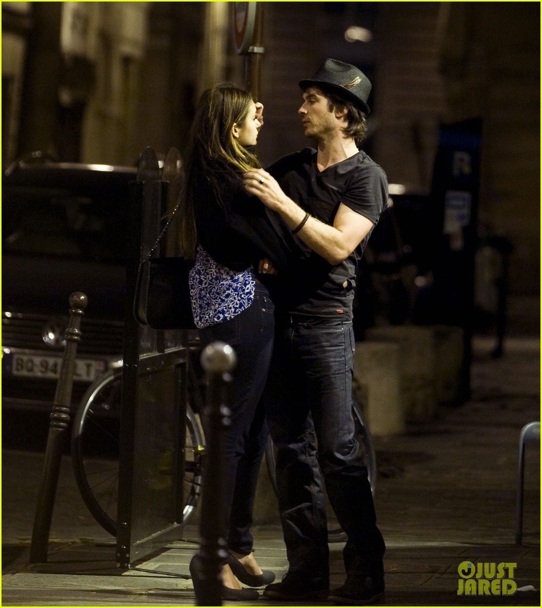 http://4.bp.blogspot.com/-Bv6Q2F77_W8/T8IVcLFGyMI/AAAAAAAAApM/Dth-y7bbmU8/s1600/somerhalder-dobrev-paris-05.jpg