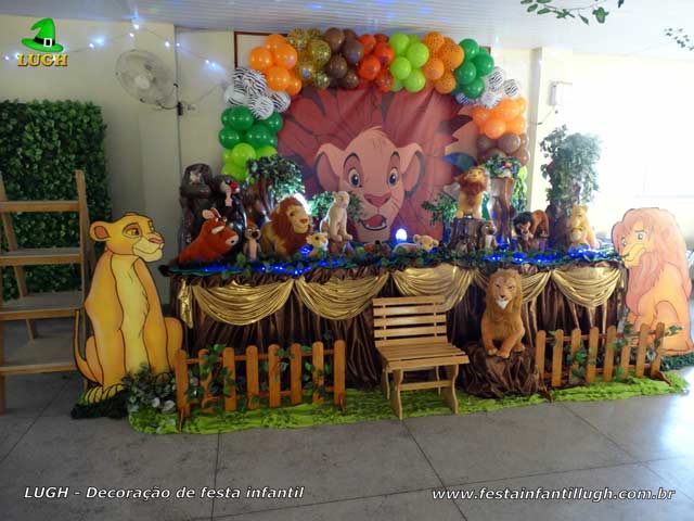 Mesa decorada tradicional luxo tema Rei Leão Mesa decorada tema Rei Leão - Tradicional luxo para festa de aniversário - Jacarepaguá - RJ