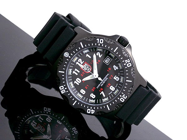 LUMINOX BLACK OPS STEEL 8401