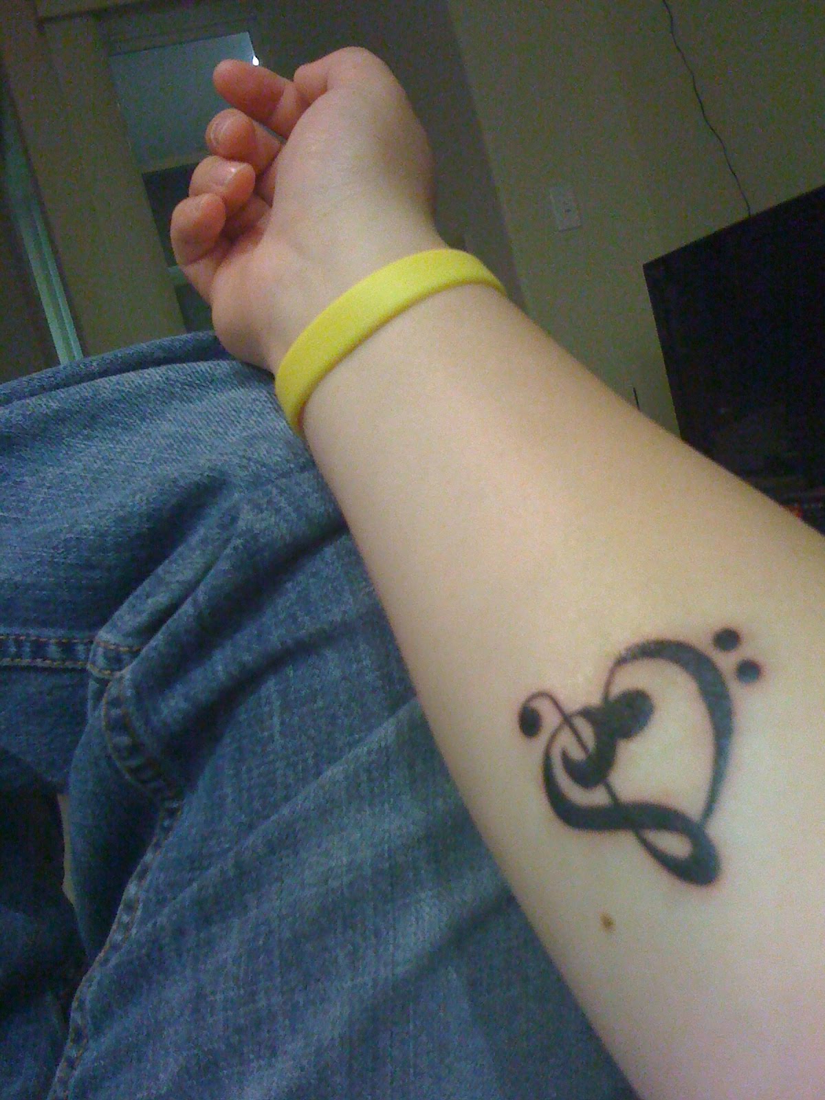 Treble+and+bass+clef+heart+tattoo