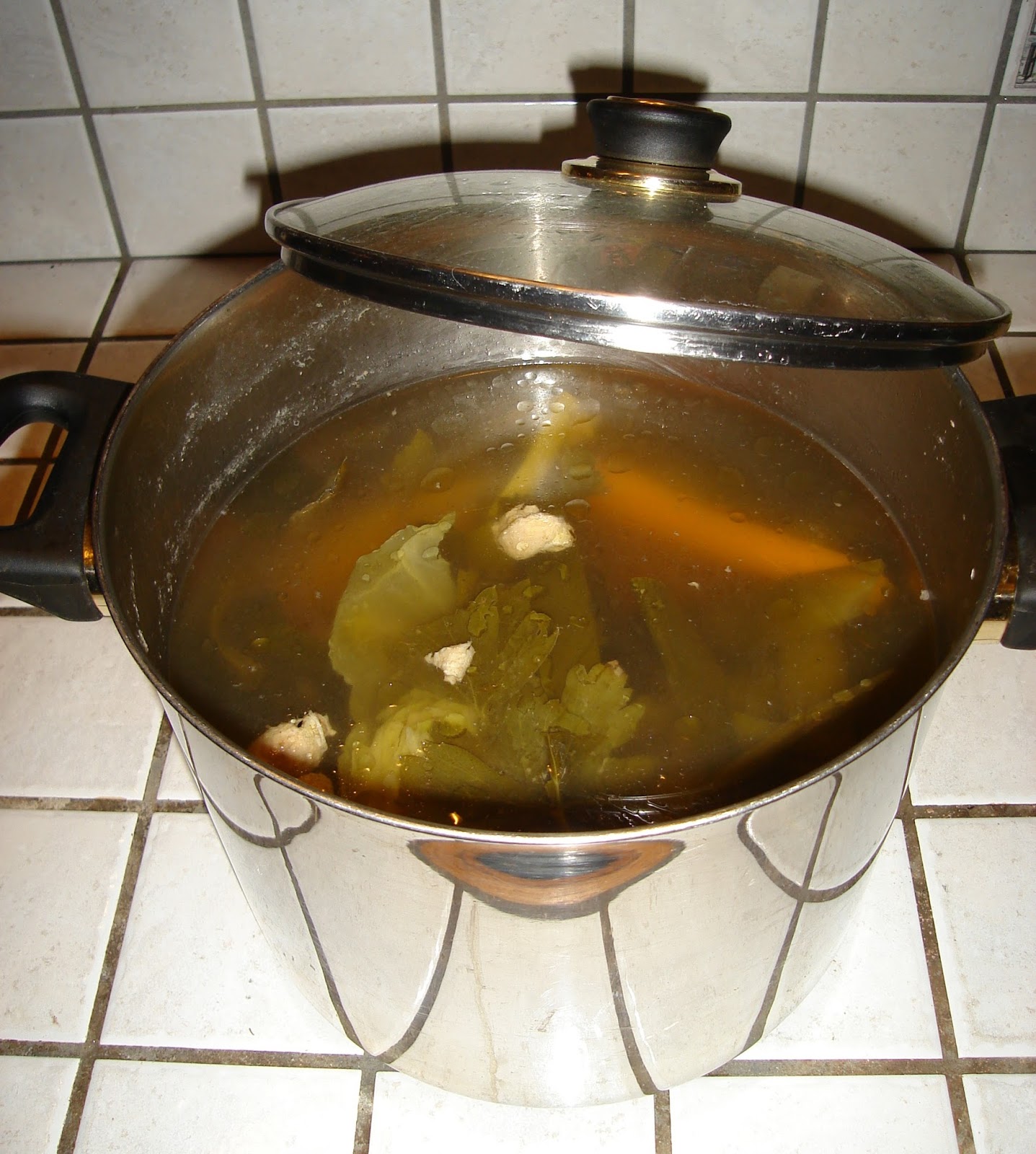 MA CUISINE SYMPA Bouillon de poule