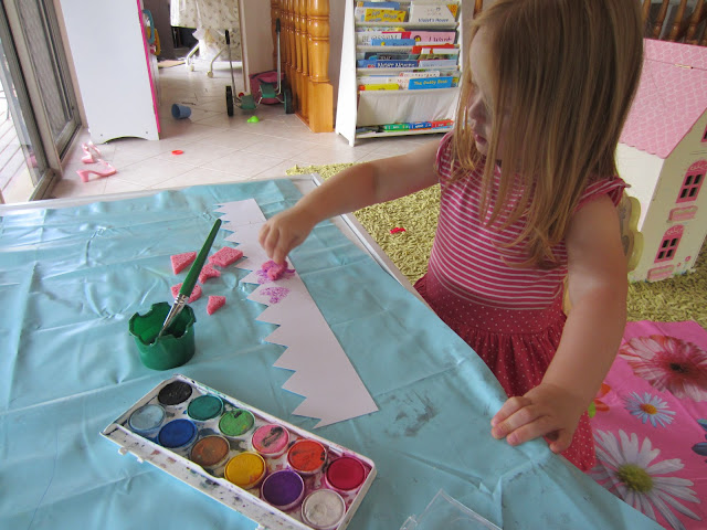 craft for kids, acticity for kids, make a crown, princess activity