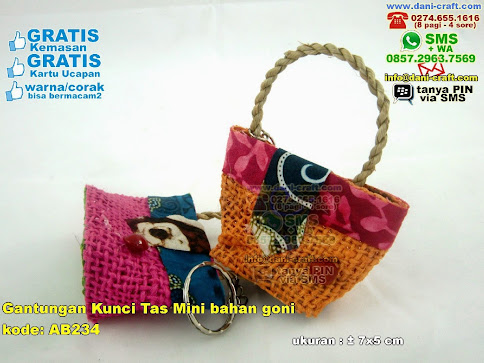 Gantungan Kunci Tas Mini Bahan Goni