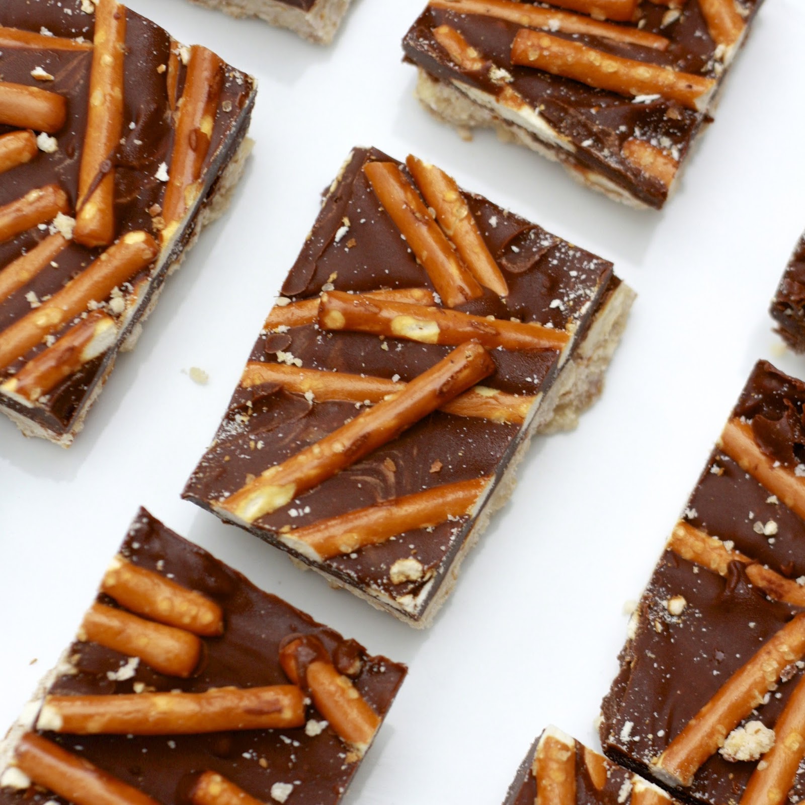 Chocolate Peanut Butter Pretzel Bars | The Sweets Life