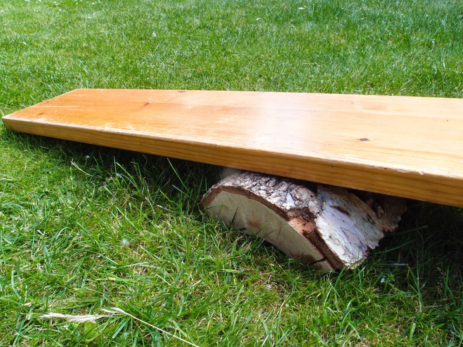 rebelle upcycling Bewegungsspiel aus Altholz