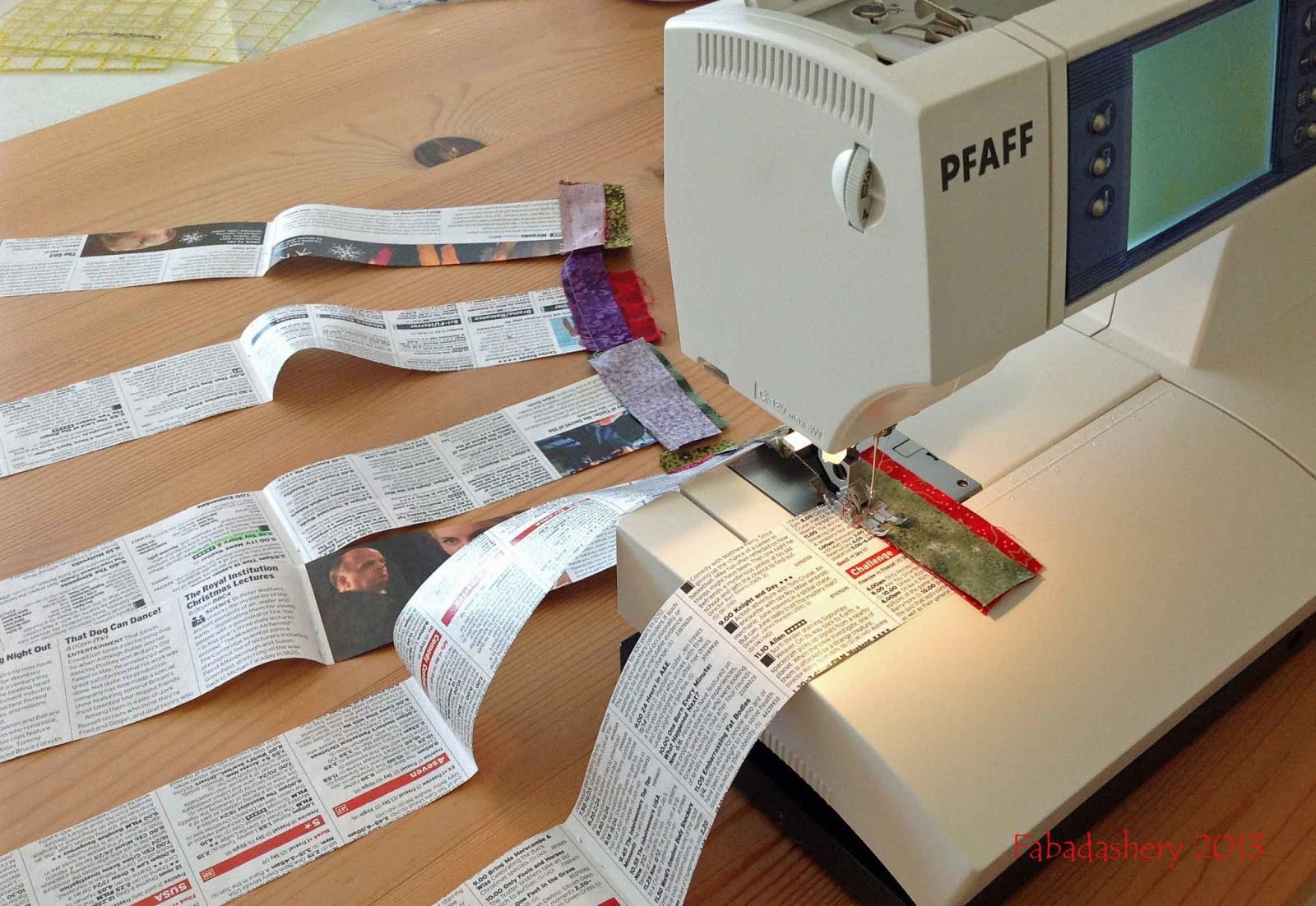 http://4.bp.blogspot.com/-C-zYa7zHfQw/UV3L8pKq8sI/AAAAAAAAGDo/yFbtgh-NrrA/s1600/String-Quilt-Sewing-Machine+Pfaff.jpg
