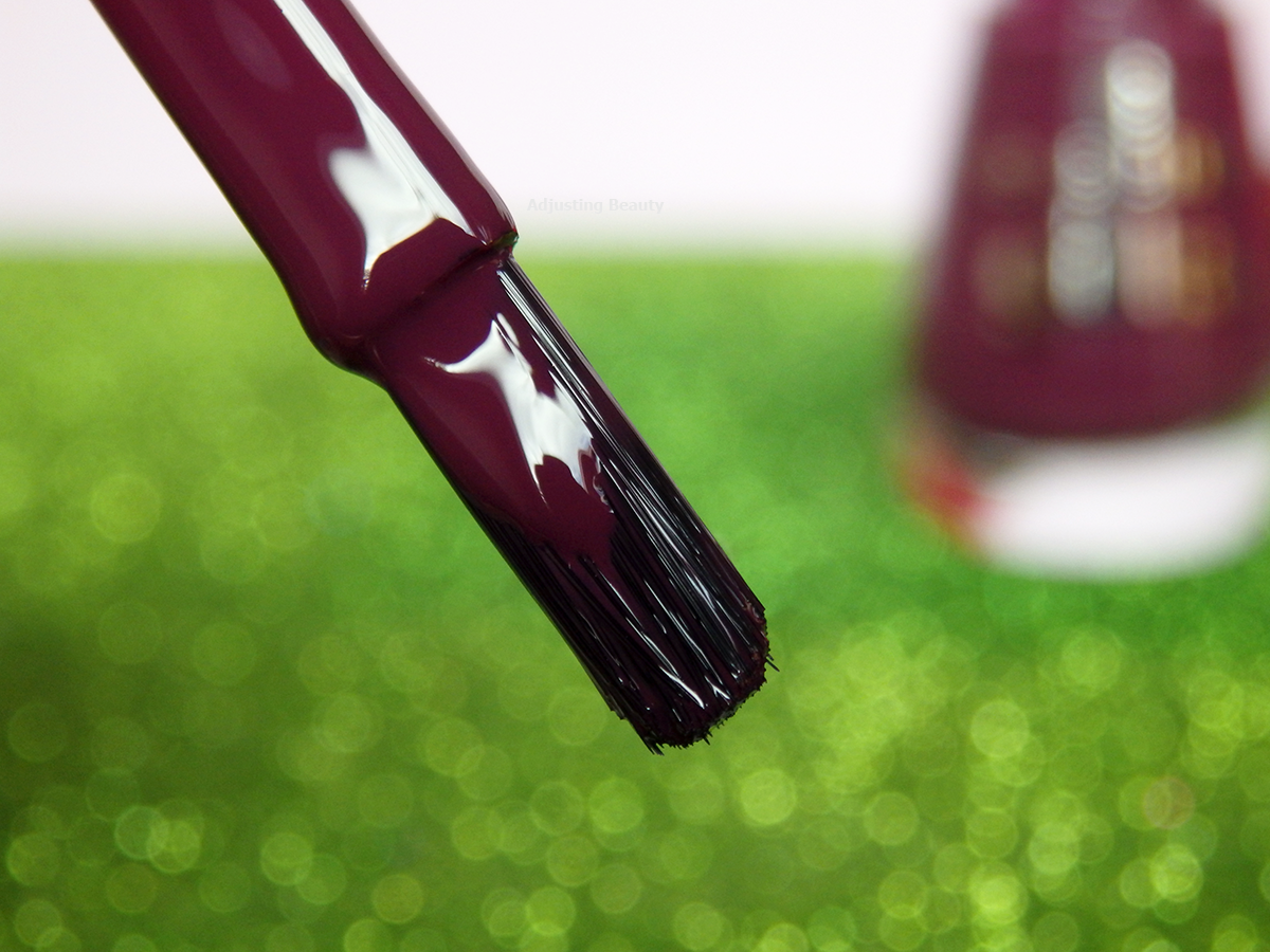 Review Essence The Gel Nail Polish (52 Amazed by You) Adjusting Beauty