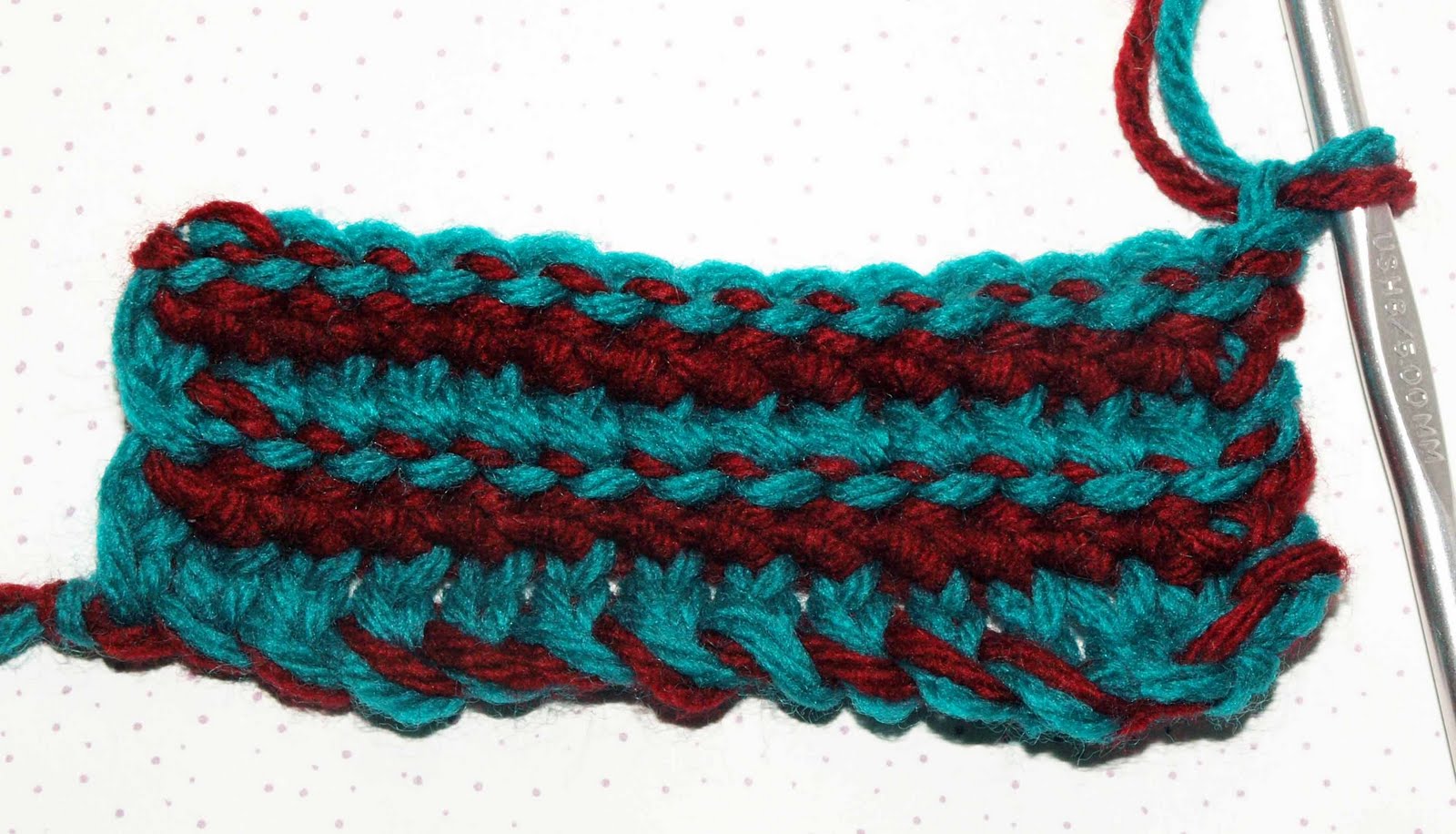CrochetByKarin: Extended Single Crochet in Two Colors