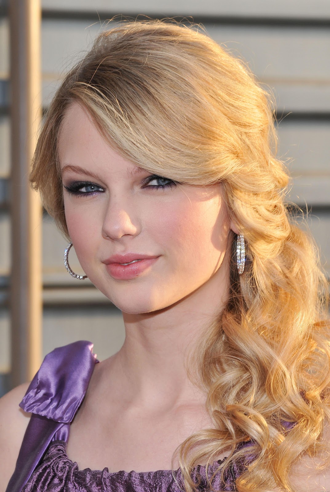 http://4.bp.blogspot.com/-C1UPCRdz0o0/T4BWZQAsuwI/AAAAAAAAFu8/ZBxzLAZUAoo/s1600/Taylor_Swift_439.jpg