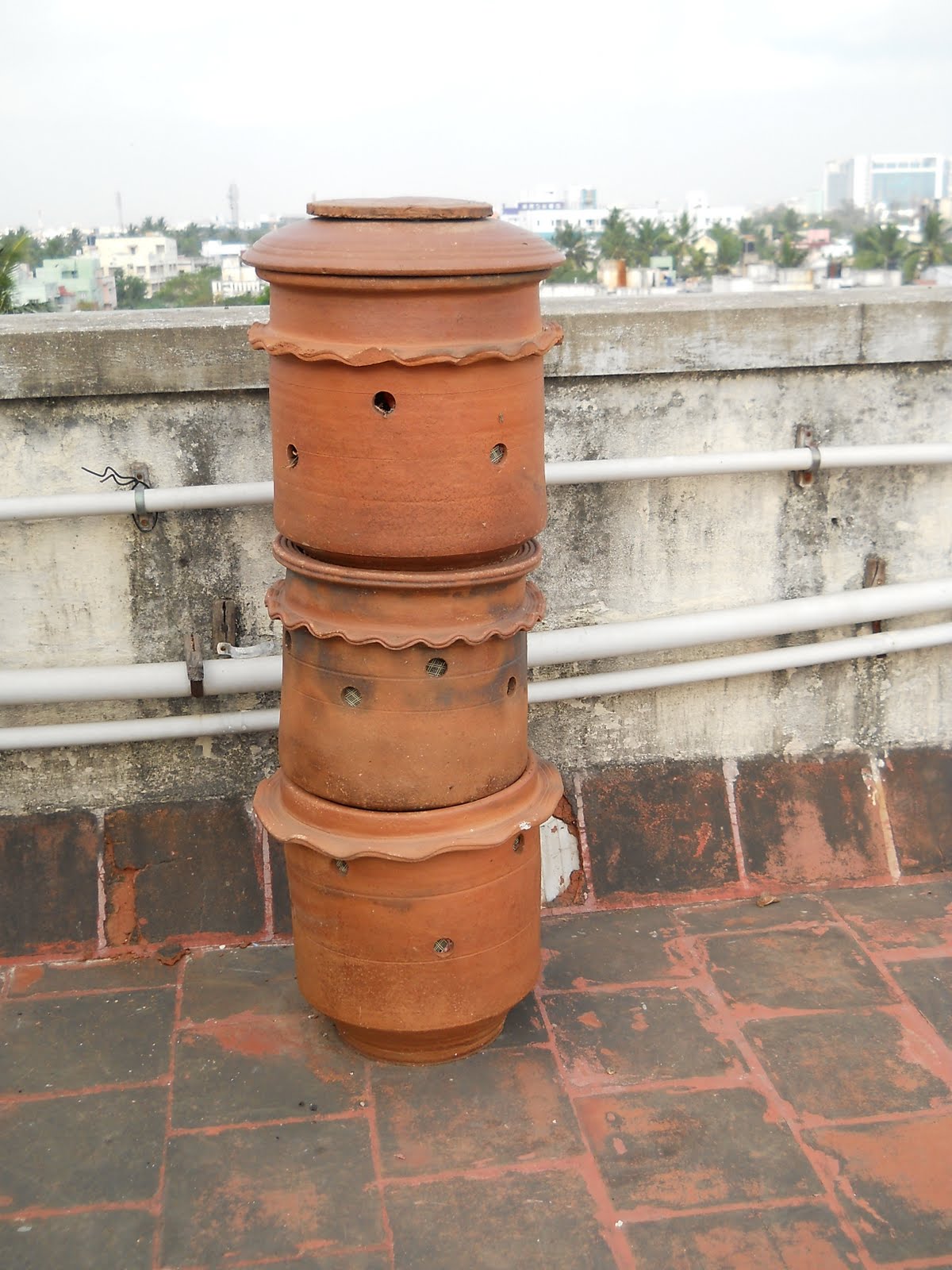 Red Ripe Tomatoes Make Your Own Homemade Compost The Pitless, Hassle