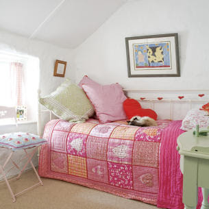 Bedroom Design Decor: Teenage Bedroom For Small Girls