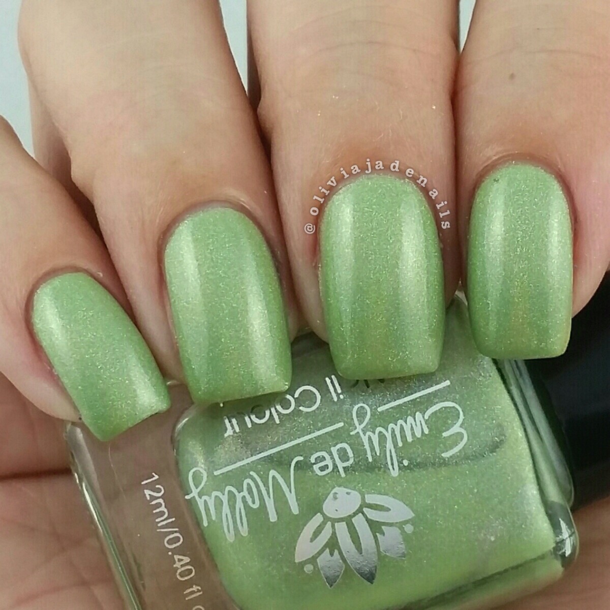 Emily de Molly Viridescent swatched by Olivia Jade Nails