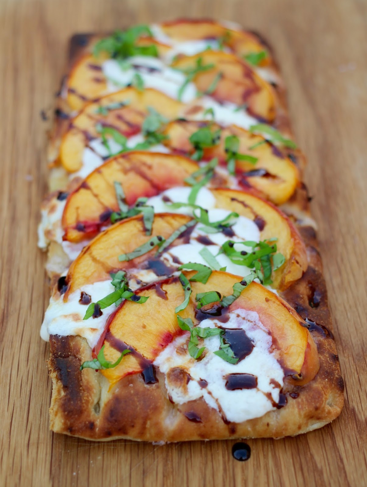 Marissa Says... A Lifestyle Blog Peach flatbread pizza appetizer