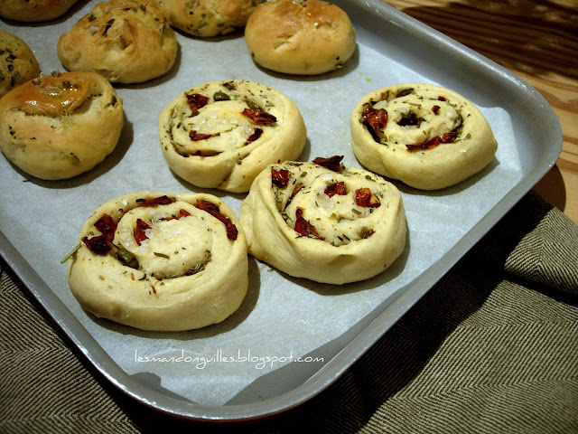 focaccine alla salvia, una versione alternativa e un omaggio alla mamma