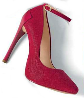 Zapatilla roja con pulsera, moda 2015 Zapatilla roja taco aguja, moda 2015
