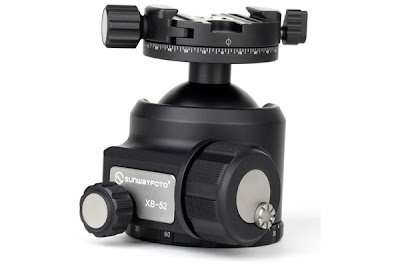 Sunwayfoto DDH-03 on XB-52 Ball head back view Sunwayfoto DDH-03 on XB-52 Ball head back view