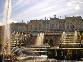 Explore St. Petersburg: Peterhof