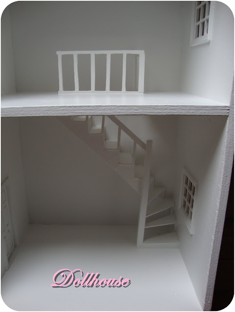 Ma dollhouse fait main ♥ Escaliers+1