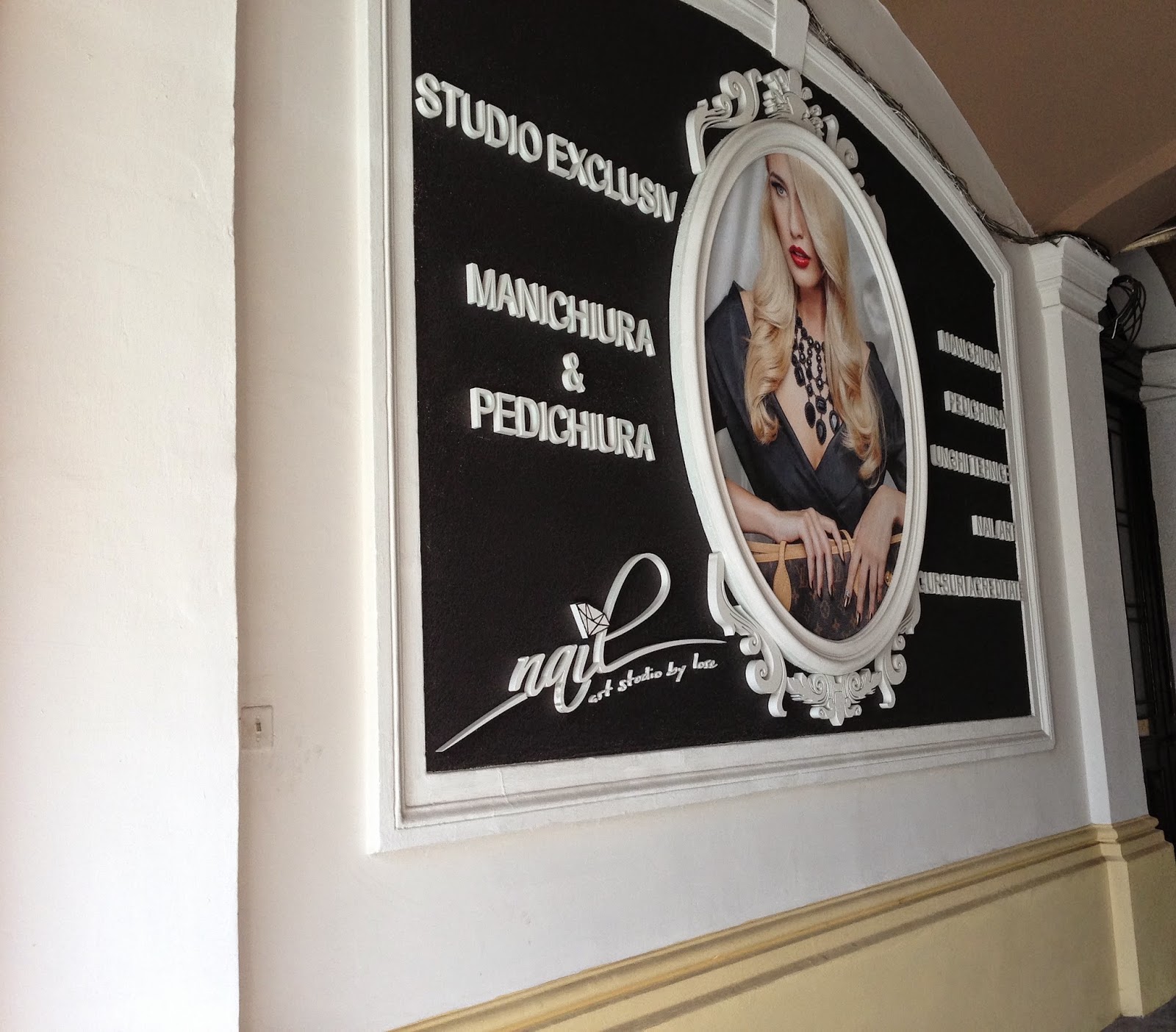 Yellow and summerish nails by Nail Art Studio by Lore Cluj Sandra Bendre