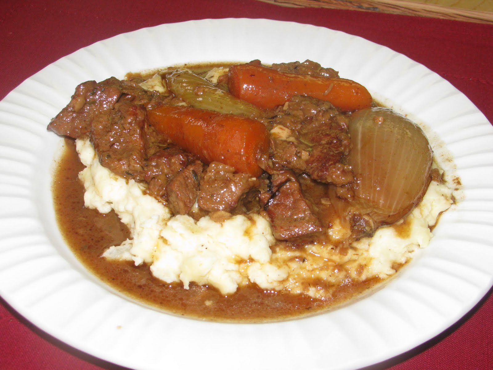 ground beef over mashed potatoes recipe