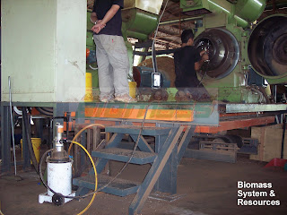 GREASING ROLLER