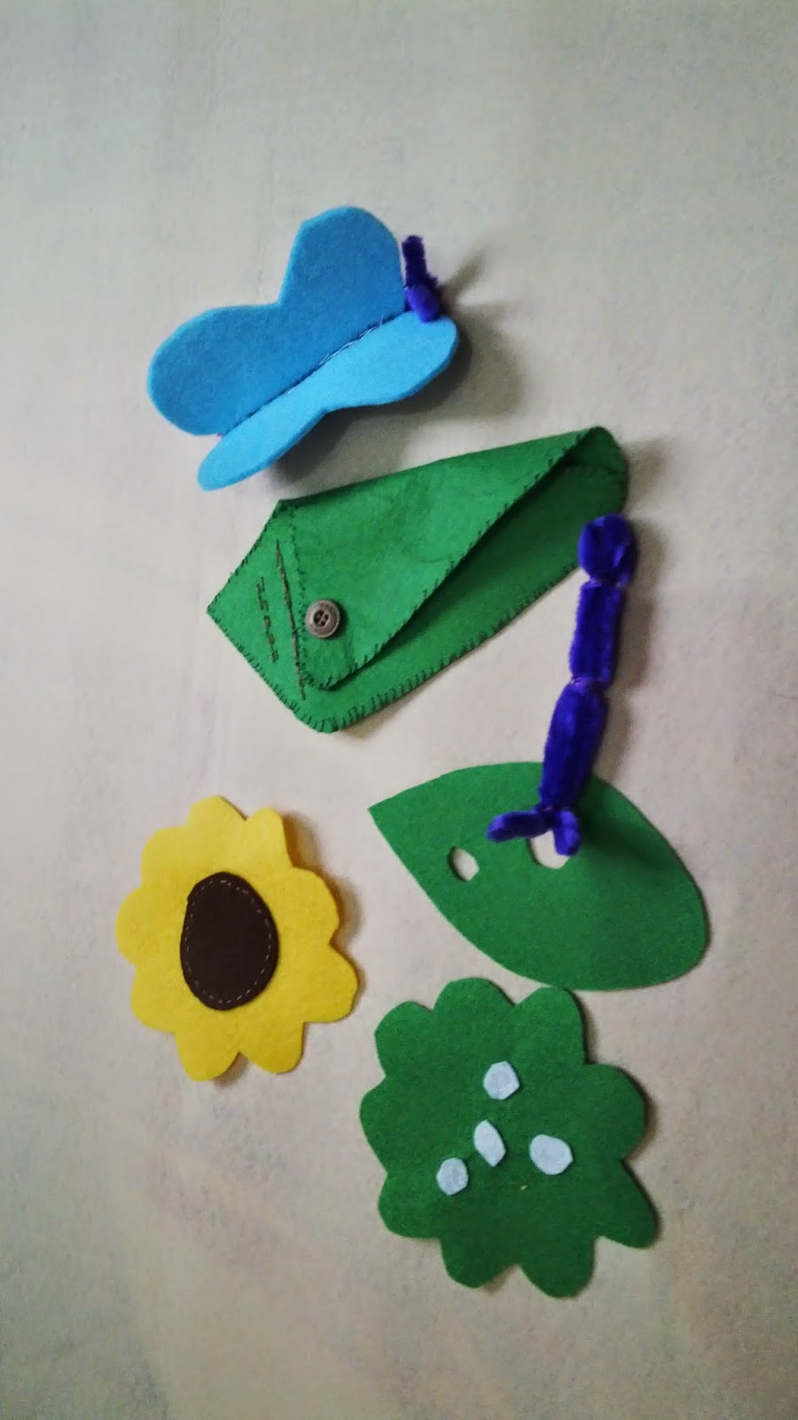 Rüzgar ım için montessori ev okulu(montessori homeschool) tırtıldan