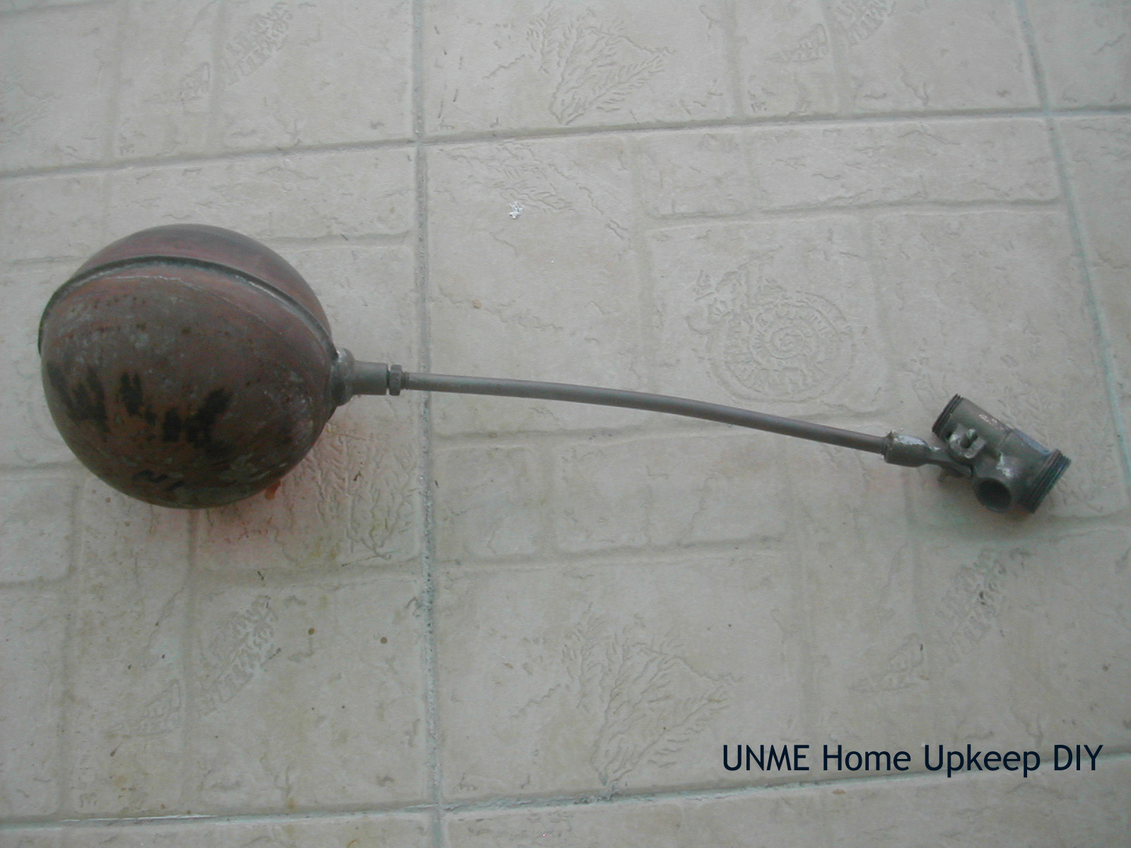UnME HOMEUPKEEP DIY Replacing the Ball Float Valve of Your Water Tank