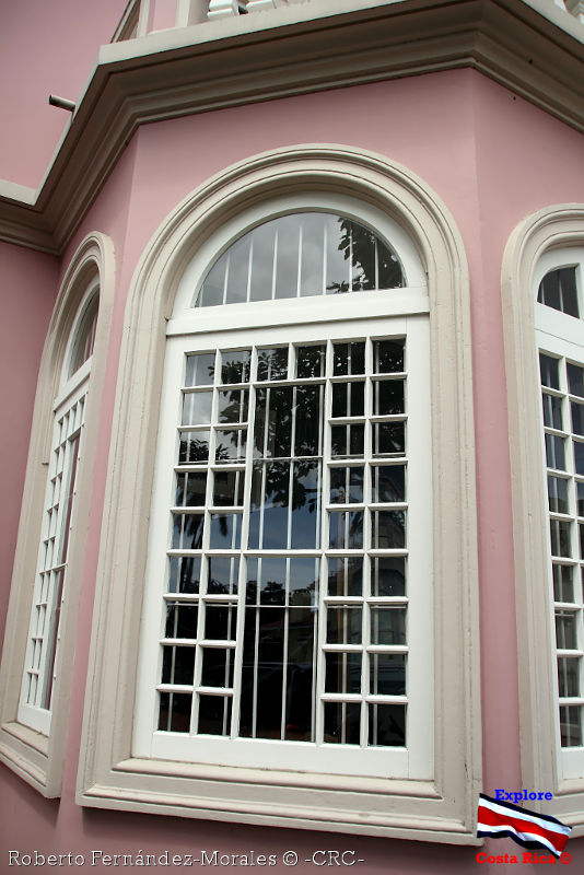 Un paseo por San José -La Casa Amarilla y sus alrededores- | Explore