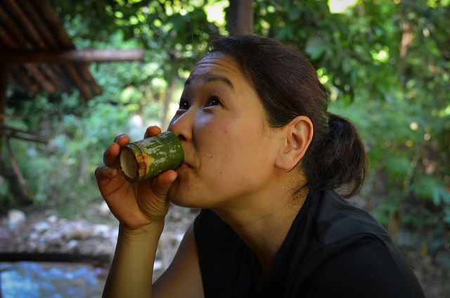 10 fotos de copos e canecas de bambu
